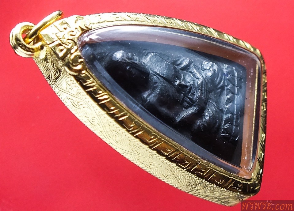 หลวงปู่ทวดรุน๑ทองเหลืองรมดำสวยมากครับ